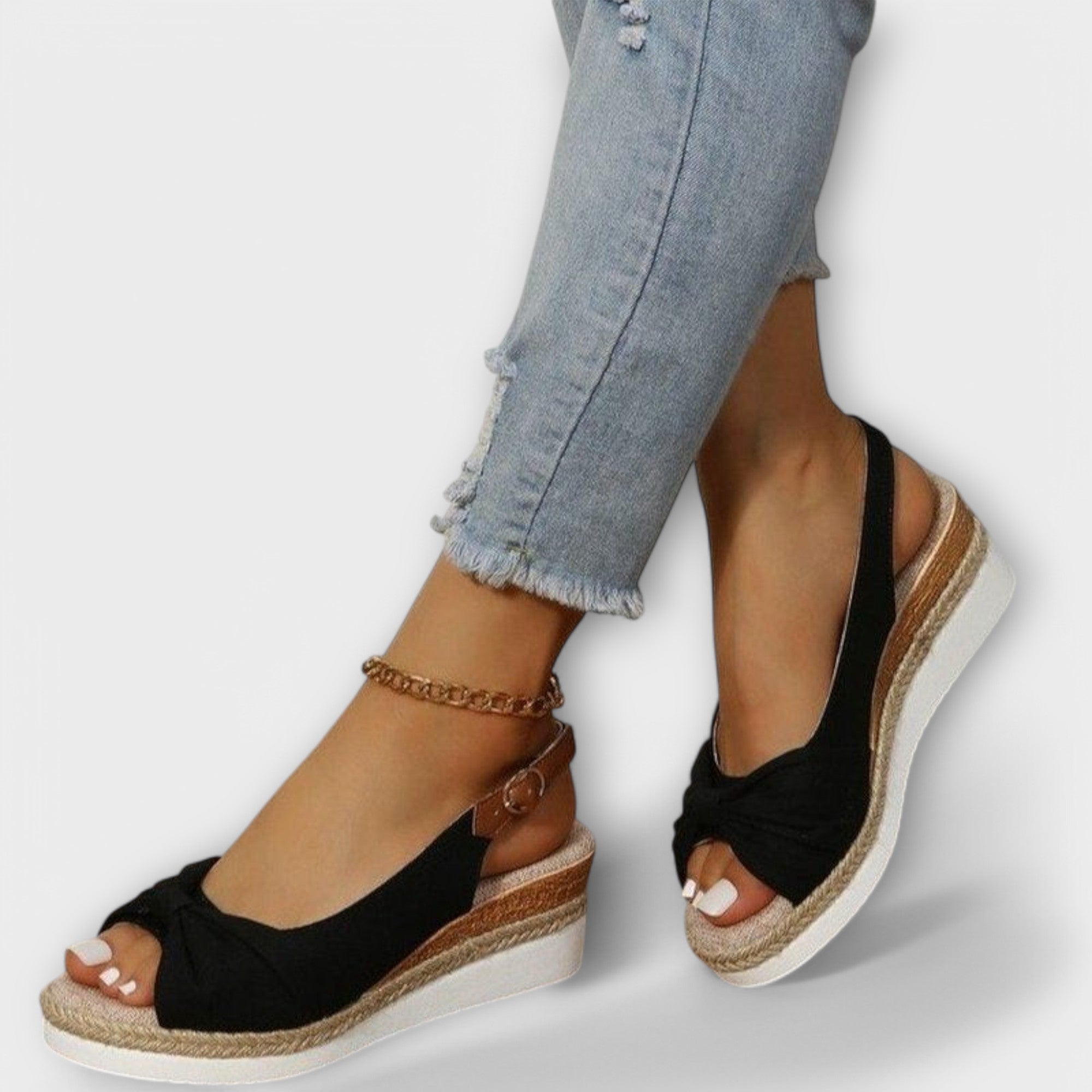 Dunja – Praktične sandale